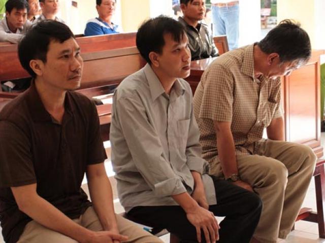 Pháp luật - Xử vụ công an dùng nhục hình: Nhiều bị hại vắng mặt