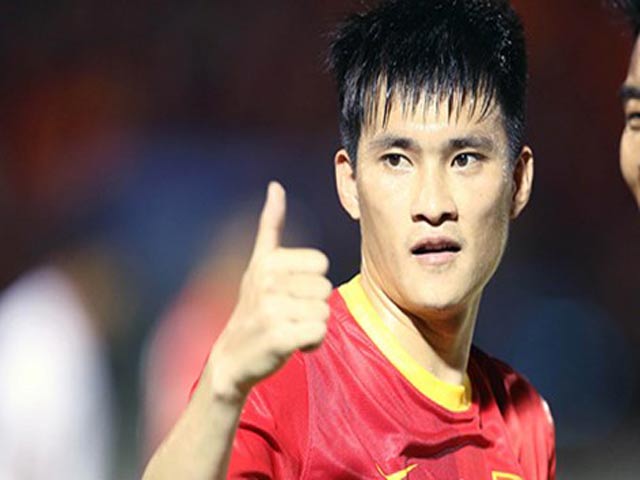 Bóng đá - Công Vinh bị ‘ném đá’ hay là đòn tâm lý?