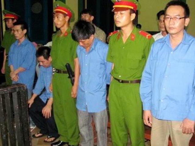 Pháp luật - Cô gái mất tích kỳ lạ: Truy tung tích từ bao tải trôi sông