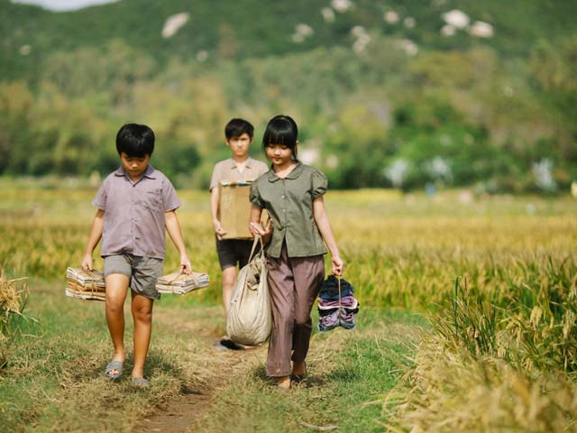 Hậu trường phim - Sao Việt hết lời khen "Tôi thấy hoa vàng trên cỏ xanh"