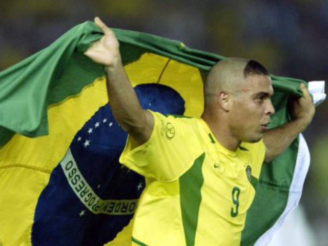 Bóng đá - Ro béo &amp; dàn huyền thoại Brazil có thể đến Việt Nam