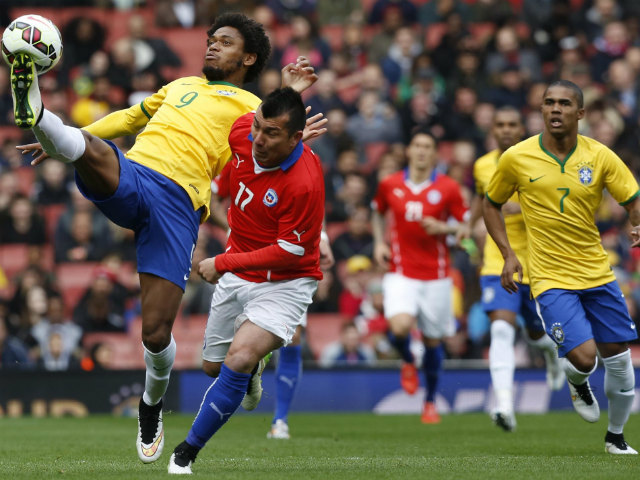 Các giải bóng đá khác - Chile – Brazil: Ra ngõ gặp núi