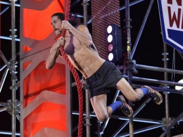 Thể thao - Chiến binh đầu tiên vô địch "Ninja Mỹ"