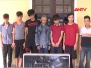 Video An ninh - Nhóm côn đồ ngang nhiên đập phá nhà dân giữa ban ngày