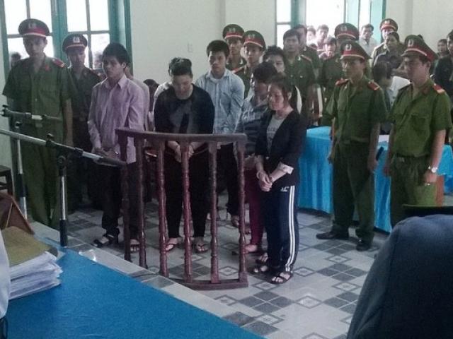 Pháp luật - Dùng chiêu "đi làm lương cao" để buôn người