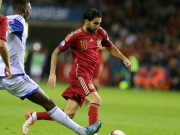 Bóng đá Tây Ban Nha - Vượt Xavi, Fabregas thành &quot;vua kiến tạo&quot; của TBN