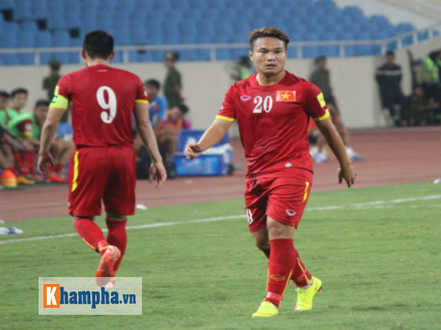 HLV Miura loại “Ronaldo Việt Nam” ở trận đấu Thái Lan