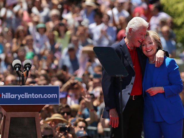 Tin tức trong ngày - Vợ chồng Hillary – Bill Clinton và 40 năm mặn nồng