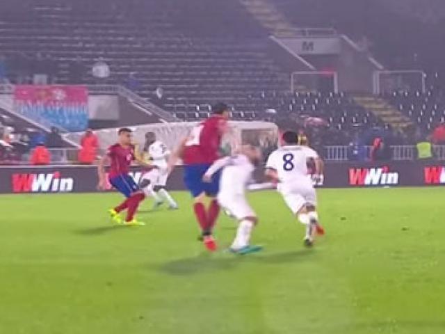 Bóng đá - Tung đòn thô lỗ, sao Chelsea nhận thẻ đỏ trực tiếp