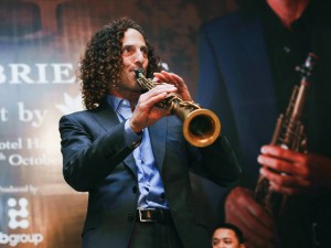 Ca nhạc - MTV - Clip Kenny G ngẫu hứng saxophone trước đêm diễn tại HN
