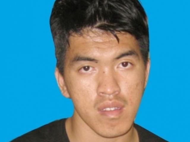 Pháp luật - Đại úy an ninh dỏm bị truy nã vẫn tiếp tục "bẫy" tình