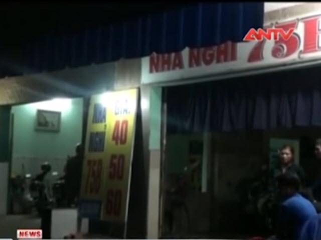 Video An ninh - Bắt 2 nghi phạm giết bạn tình đồng tính trong nhà nghỉ