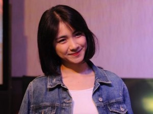 Ca nhạc - MTV - Hòa Minzy phấn khích khi được &quot;lên chức&quot;