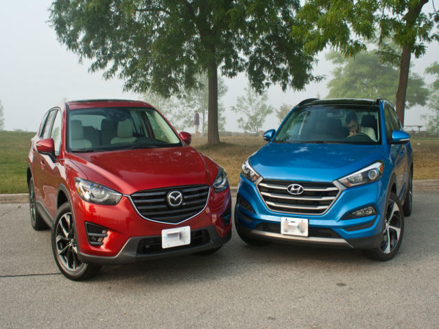 Ô tô - Xe máy - Hyundai Tucson và Mazda CX-5 2016: Ai đo ván ai?