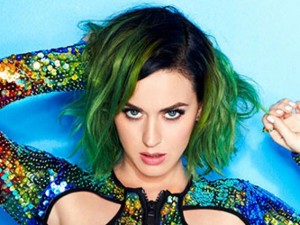 Ca nhạc - MTV - Bật mí quá khứ &quot;làm bồi bàn, mẫu khỏa thân&quot; của sao