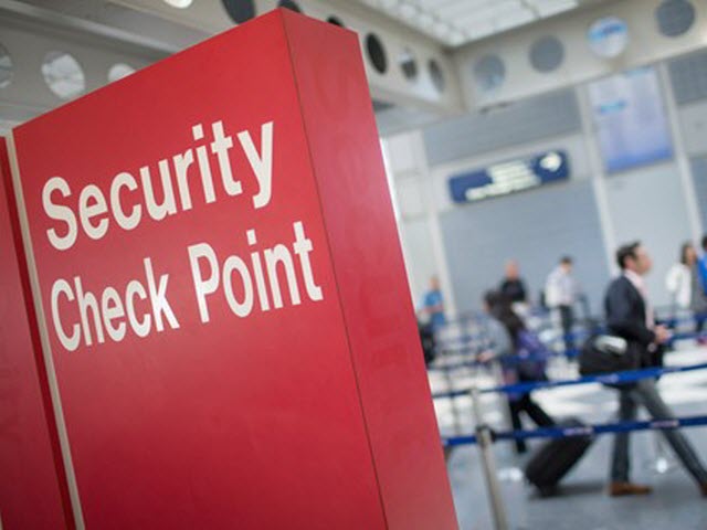 Máy in/phụ kiện - Mỹ: Cấm để pin sạc dự phòng trong hành lý ký gửi