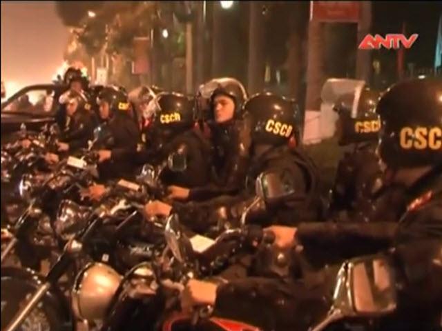 Bản tin 113 - Hà Nội: 200 CSCĐ "xuống đường" chống ùn tắc