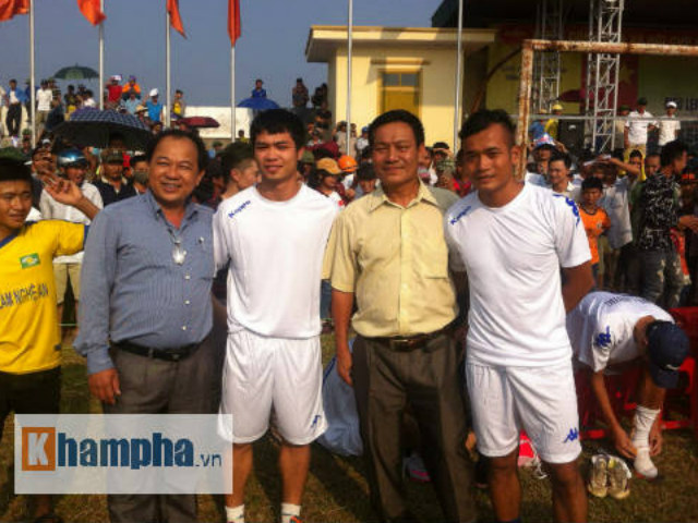 Bóng đá Việt Nam - Công Phượng "đá phủi": Hơn cả 1 trận biểu diễn