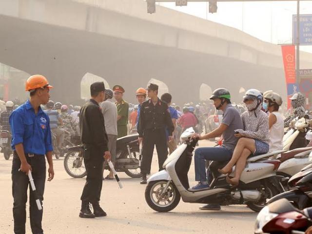 Tin tức trong ngày - Ngày đầu thực hiện Mệnh lệnh 01, HN không ùn tắc kéo dài