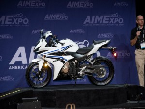 Ô tô - Xe máy - Lộ diện &quot;hàng khủng&quot; Honda CBR500R 2016