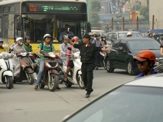 Video An ninh - Xử lý gần 1.000 vi phạm trong ngày đầu CSCĐ xuống đường