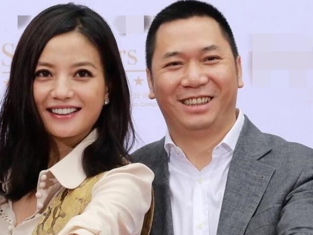 Ngôi sao điện ảnh - Vợ chồng Triệu Vy đối mặt với nguy cơ... đứng đường