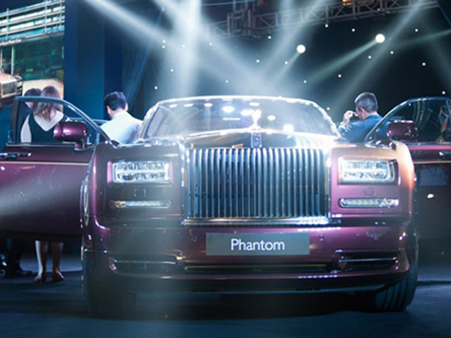 Ô tô - Xe máy - Ngắm "xe hơi Việt" đắt nhất Việt Nam