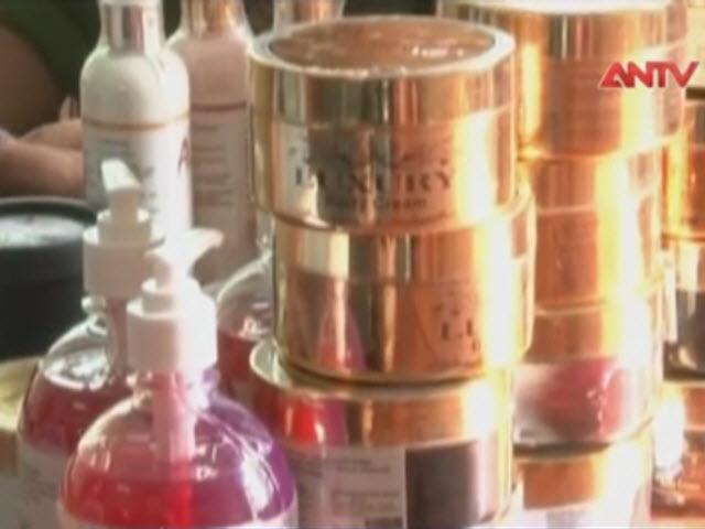 Thị trường - Tiêu dùng - Thu giữ lô thuốc dẫn chế mỹ phẩm siêu nhanh, siêu rẻ