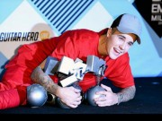 TOP 10 MTV - Justin Bieber càn quét MTV EMA, vượt mặt Eminem