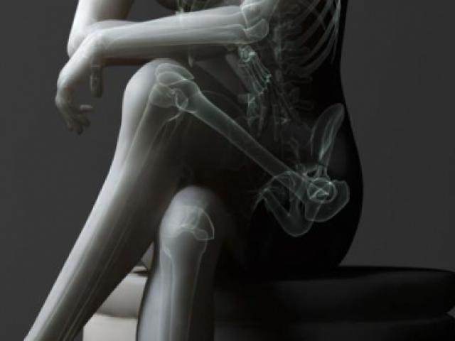 Sức khỏe đời sống - Tác hại khôn lường của việc ngồi vắt chéo chân