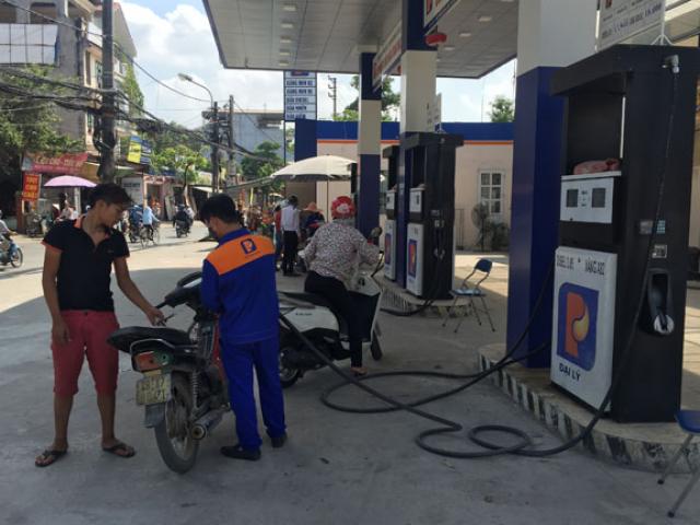 Tin tức trong ngày - Vụ tát nhân viên đổ xăng: "Nếu sai, chúng tôi sẵn sàng chịu phạt"