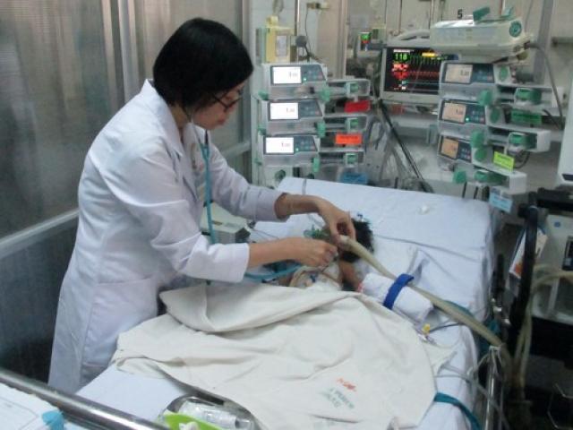 Sức khỏe đời sống - Ca mổ &quot;thần kỳ&quot; cứu sống hai bệnh nhi bị suy tim nặng