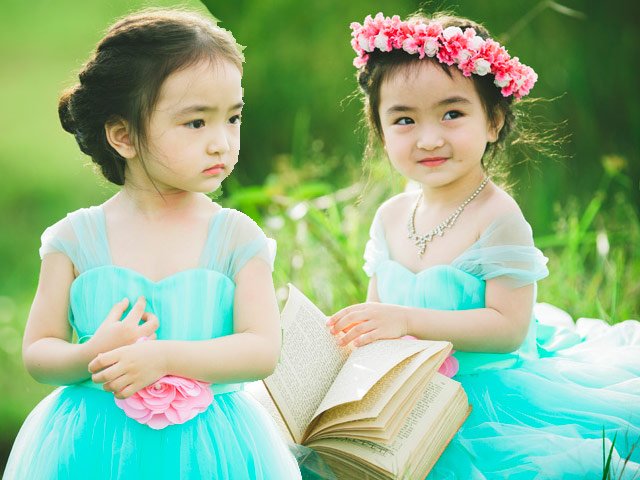 Bạn trẻ - Cuộc sống - Bé gái Lâm Đồng đẹp như thiên thần "đốn tim" dân mạng