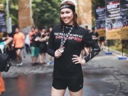 Hoàng My, Tronie ướt sũng, tơi tả khi chạy thi cùng fan