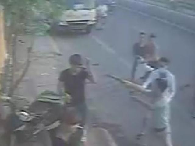 Pháp luật - Bắt 3 nghi phạm hành hung chủ tiệm bánh mỳ