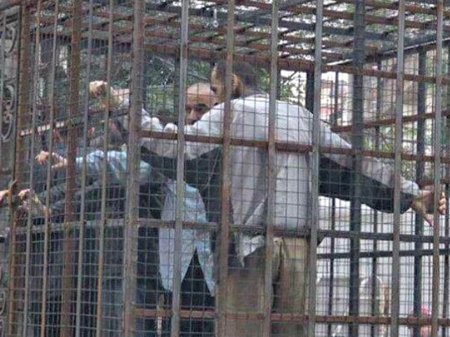 Thế giới - Quân nổi dậy bắt người ủng hộ TT Syria làm “lá chắn sống”