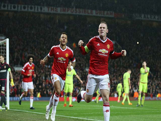 Bóng đá - Rooney lập kỷ lục, fan MU chuyển sang chê A.Young
