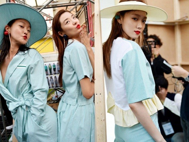 Xu hướng thời trang - Tín đồ Hàn quyến rũ "chết người" với màu xanh pastel