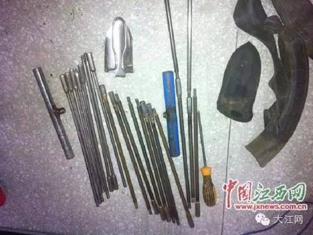 Thế giới - TQ: Bố đào mộ, nghiền hài cốt cứu con gái tâm thần