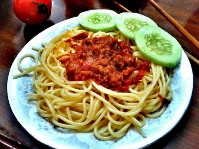 Ẩm thực - Cách làm spaghetti sốt cà chua bò băm đơn giản nhất