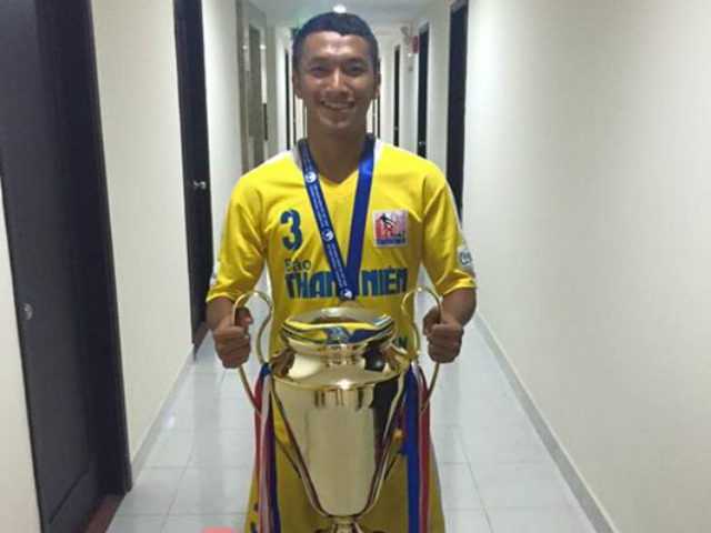 Bóng đá - Tiền vệ Hà Nội T&amp;T bị loại khỏi U21 VN vì chấn thương... trên báo