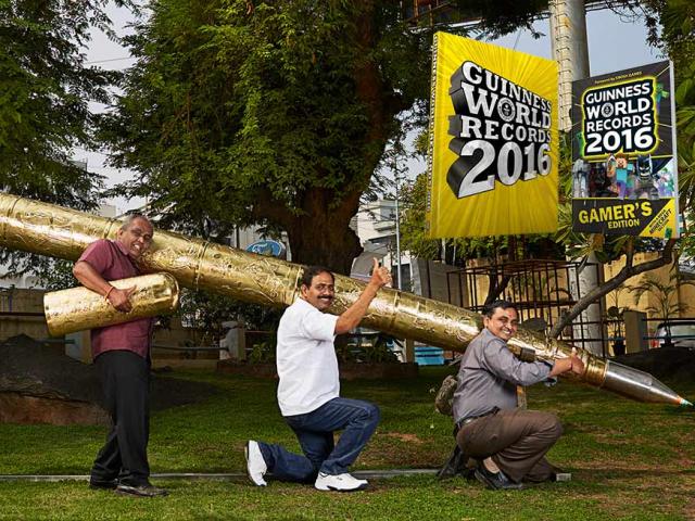 Phi thường - kỳ quặc - "Choáng" với chiếc bút bi lớn nhất thế giới