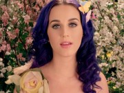 Mặt sau cánh gà - Cát-sê của Katy Perry cao nhất năm 2015