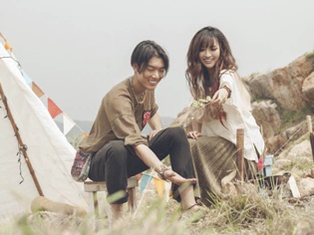 Ca nhạc - MTV - "Cô gái chăn cừu" Bích Phương xinh đẹp bên hotboy