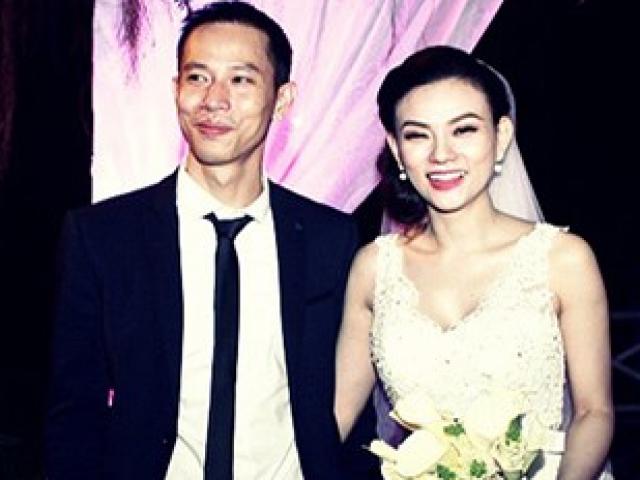 Mặt sau cánh gà - Thu Thủy trải lòng về tình yêu "vun trồng" 15 năm đến ngày hái quả