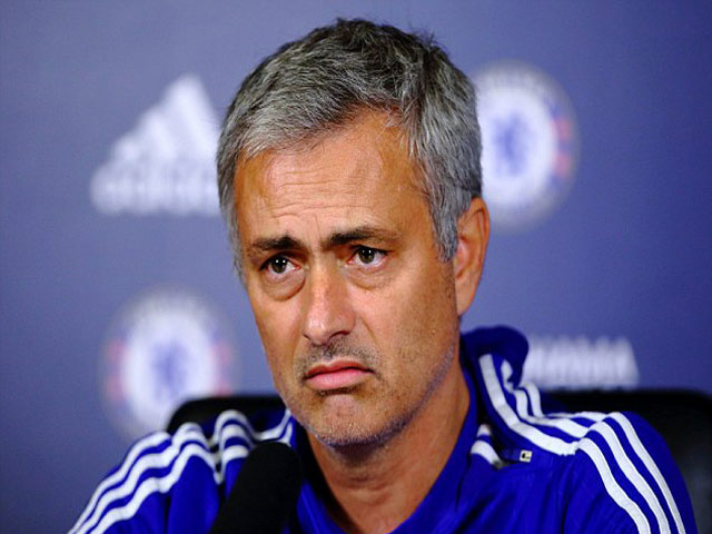 Tin bên lề bóng đá - Sa thải Mourinho, Abramovich có thể mất 100 triệu bảng