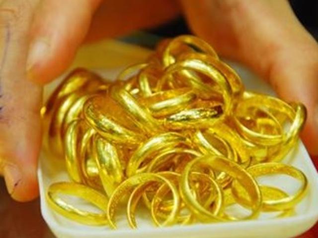 Tài chính - Bất động sản - Vàng luẩn quẩn, USD đảo chiều giảm mạnh