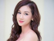Phim - Quỳnh Chi lộ vẻ mệt mỏi dù trang điểm kỹ lưỡng
