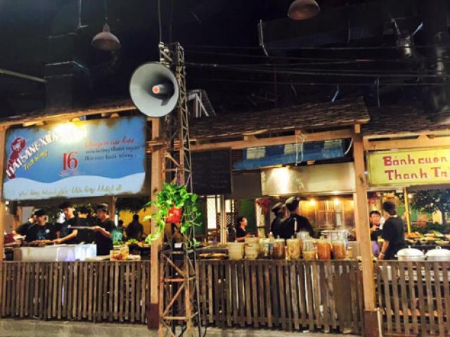 Giới trẻ Hà thành thích thú mua đồ ăn bằng tem phiếu