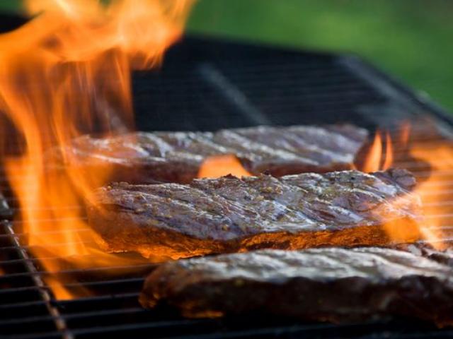 Sức khỏe đời sống - Ăn quá nhiều thịt làm tăng nguy cơ ung thư thận